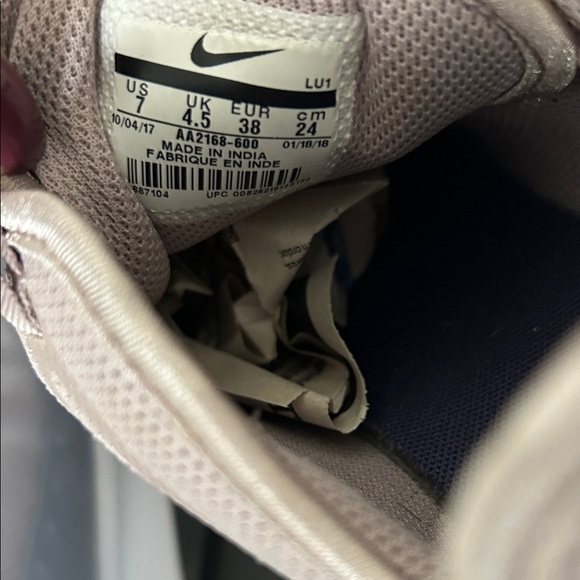 Nike Air Max Axis Pink/Gray Women’s Size 7 – Excellent Condition - Picture 6 of 6